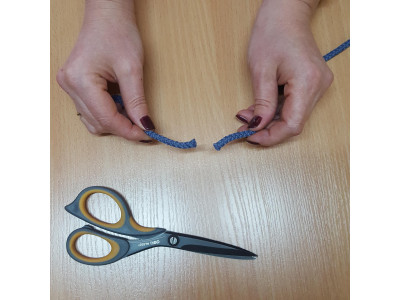 Соединение концов полиэфирного шнура при вязании, вариант 2